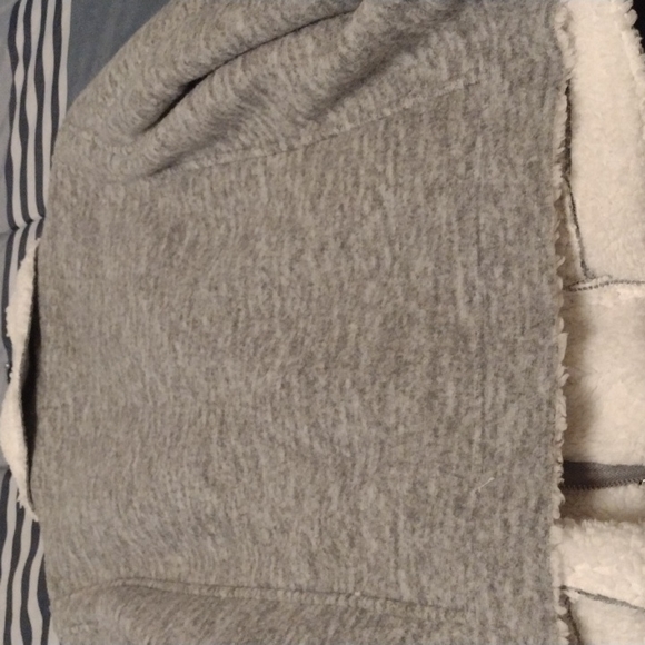 Jacket - Picture 10 of 10